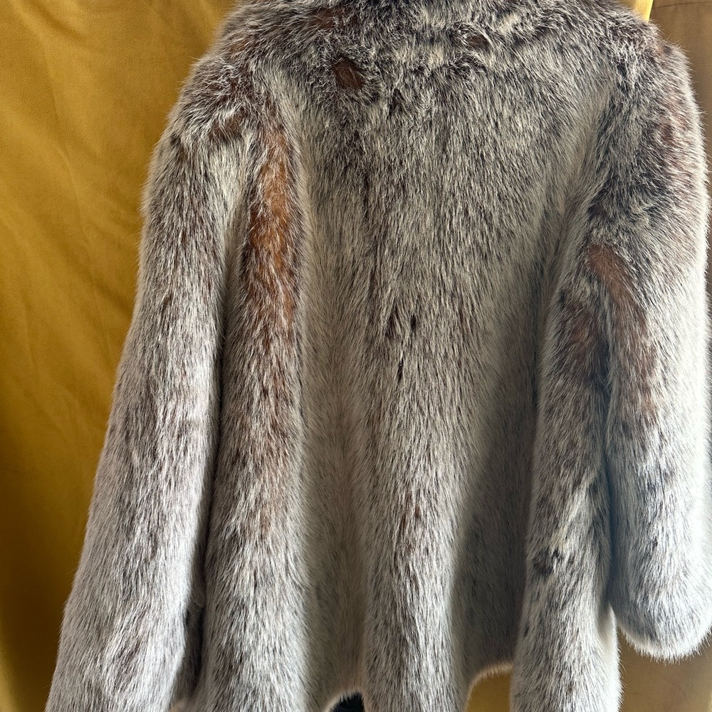 Dennis basso fur coat - Picture 2 of 5
